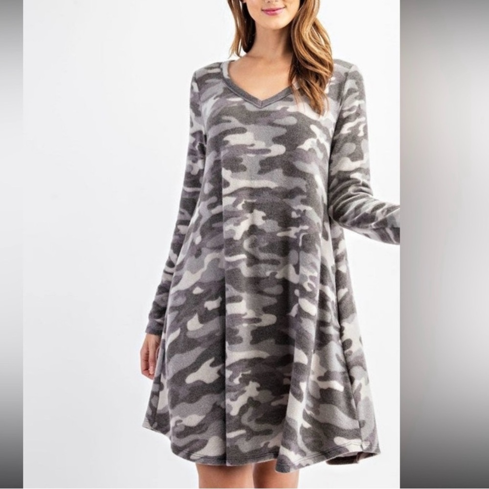 Rae Mode Tunic Dress Women Size M Grey Camo V-Neck Brushed Knit Long Sleeve